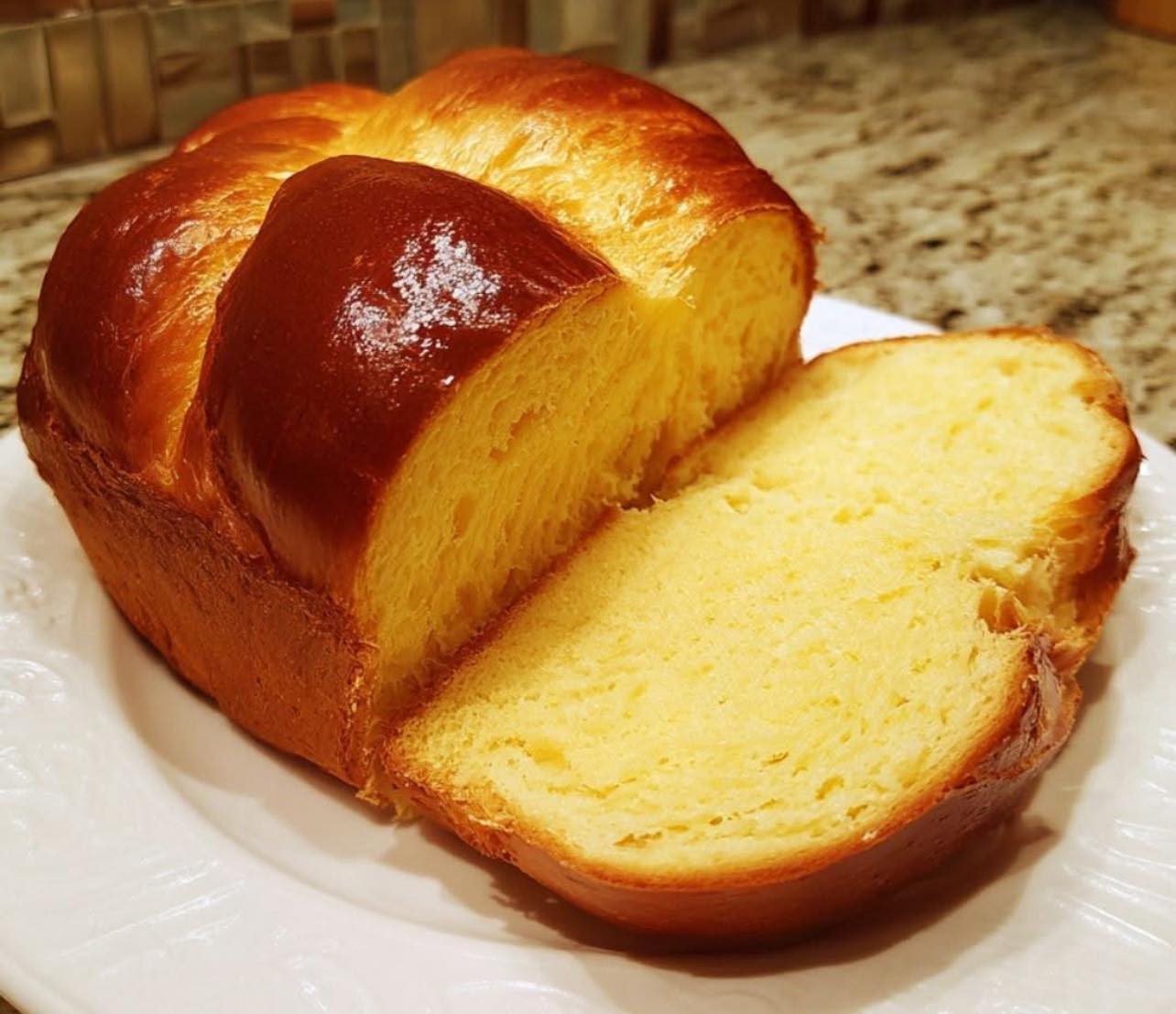 🥖✨ Brioșă franțuzească (Brioche) – rețeta completă, rafinată și tradițională din patiseria franceză 🇫🇷