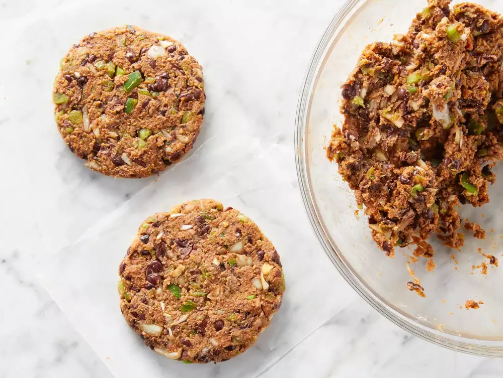 Smoky Black Bean–Veggie Burgers